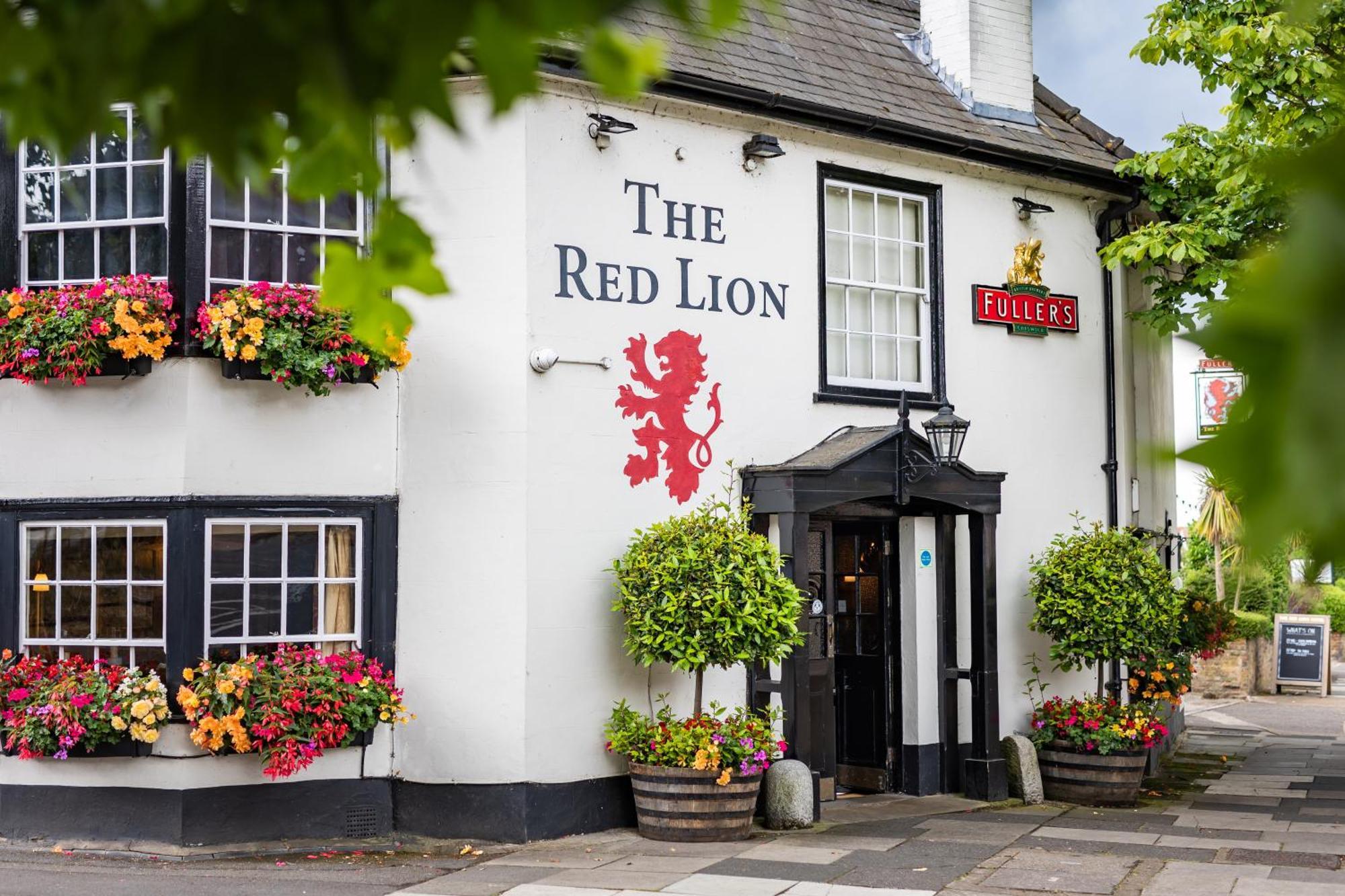The Red Lion Hotel Хилингдън Екстериор снимка